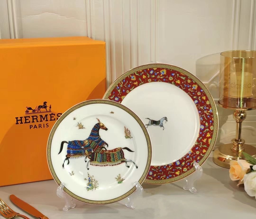 Plates set of two from Hermes with Horses - Hermes Plates | Aleppo Gift UAE